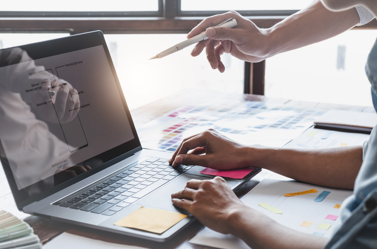 Doğru tasarlanmış UI–UX, markanızın dijitalde güvenilir, erişilebilir ve tercih edilir olmasını sağlar.